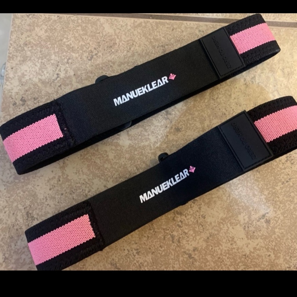 Pair of MANUEKLEAR Blood Flow Restriction (BFR) bands.